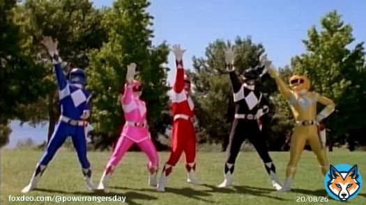 Raise your hand if you love Power Rangers #PowerRangers