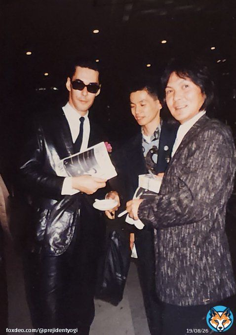 鮎川さんに最後にお会いしたのはこの時だったかな(86年頃) うちで作ったミニコミ持ってもらった(この写真)。うちらみたいなうんと年下のファンにもいつも親切だったよ。ご冥福をお祈りするわ。#鮎川誠　#sheenaandrokkets #シナロケ #superguitarist