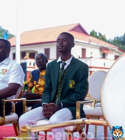 The maiden champion of Otumfuo Community Reading Challenge from Anomangye Community, George Dame Is here with us. George is currently a student of Prempeh College, FLOREAT #OCRC'22 #OCRCGrandFinale #OtumfuoFoundation