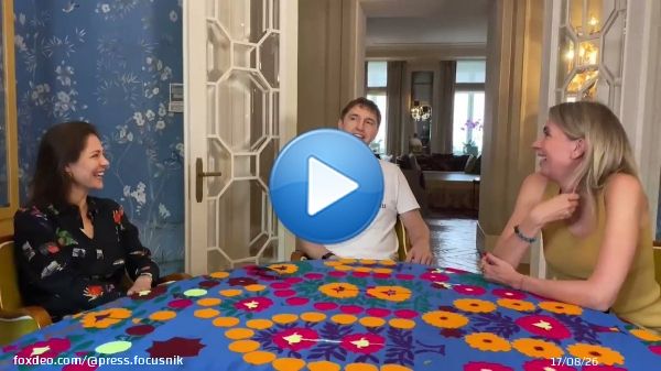 &laquo;Димон!&raquo;  Российский актер Владимир Вдовиченков обсудил фильм-расследование Алексея Навального 'Он вам не Димон', где в главной роли был Дмитрий Медведев.