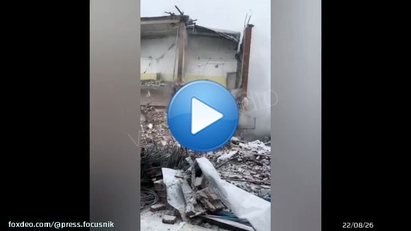 &laquo;Техника безопасности!&raquo; В Ангарске Иркутской области произошел взрыв и пожар на НПЗ (Ангарская нефтехимическая компания) - крупное предприятие Восточной Сибири по производству нефтепродуктов и нефтехимии. Площадь пожара составила 2500 кв.м. Есть пострадавшие и погибшие рабочие.