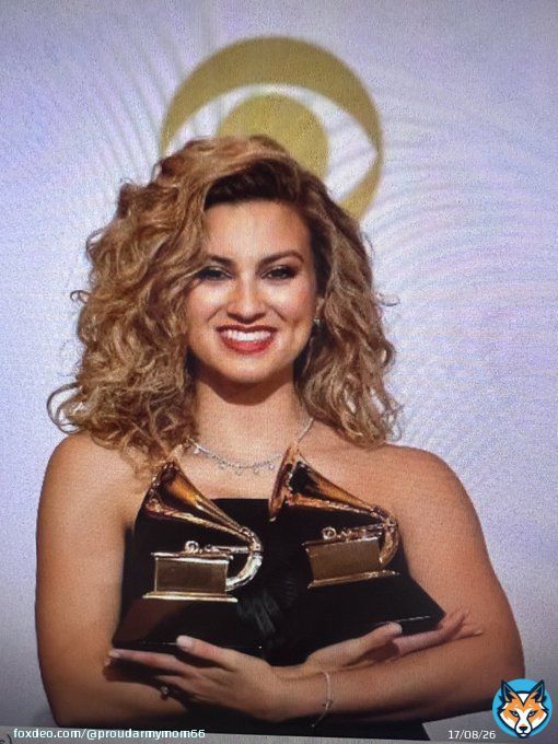 Award winning Christian singer song writer Tori Kelly, collapsed last night. She&rsquo;s in ICU at Cedars Sinai.     Severe Blood Clots found in her legs and her lungs.