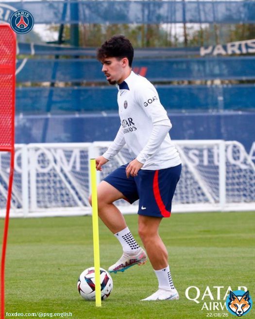 Returning to training after the victory at the Parc!    #AJAPSG I @qatarairways