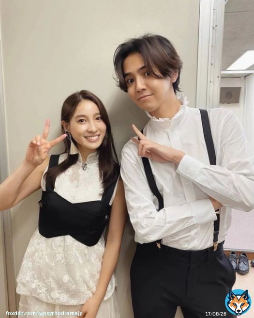 Tsuchiya Tao and #GENERATIONS's Katayose Ryota have announced their plans to get married in the new year. Both posted the news on their insta-accounts!  Congrats to the couple!   #土屋太鳳 #片寄涼太