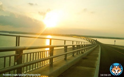 おはようございます。 4月15日(土)8時30分現在 沖縄県 宮古島市 はくもり 約25℃ 雨が降る予報です  ヘリ捜索に向け 飽和潜水 の再開準備中とのこと。安全に作業出来ることを祈ってます。  ※過去の写真