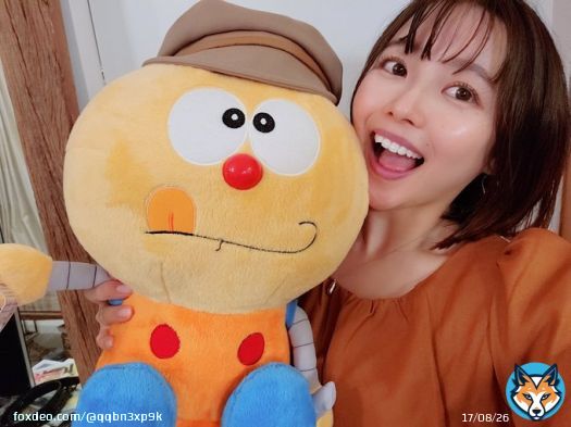 2月10日(金)、投票完了  ツイキャス、ツイッチの配信に参加するのも楽しいんです。 音楽配信の時の写真。コロ助に自分の帽子被せてるのが面白いw  ちはるんの投票画面   #宮沢ちはる #新EXガールズオーディション #スカパーアダルト放送大賞