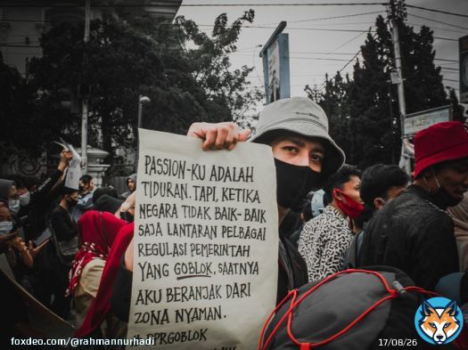 Negara butuh manusia-manusia waras seperti kita.  Alhamdulillah, Kota Bukittinggi clear!  #BatalkanOmnibusLaw #JEGALSAMPAIBATAL #MosiTidakPercaya