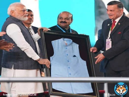 #PMModi wears a special blue jacket in Parliament.  -The Jacket @narendramodi ji wore in Parliament is special because it has been made from recycled #PETBottles.  - #PMModi has always been at the forefront in the effort to make d fight against climate change a people's movement.