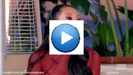 The couch on the right side acting like police never lie especially when it&rsquo;s about a minority woman&hellip; they make me sick omg