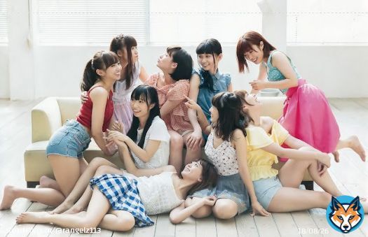 Btw I love this pic, so cute Aqours in their relax moment