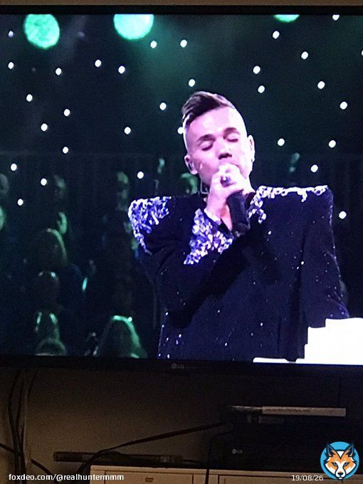 Producer: Anthony we don&rsquo;t have a budget for your outfit Anthony: don&rsquo;t worry I have something I can wear Producer: as long as it is not over the top Anthony:   #carolsbycandlelight