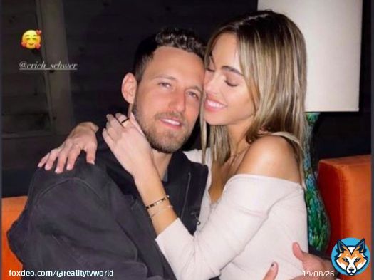 #TheBachelorette @BacheloretteABC alum Erich Schwer & new girlfriend Elizabeth Turner continue PDA postings #TheBachelor #BachelorABC #Bachelor #BachelorNation