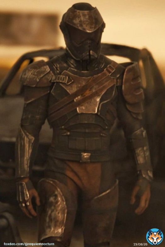 It's a dystopian future and incredibly realistic that it would look jumbled together. Don't get the complaints tbh