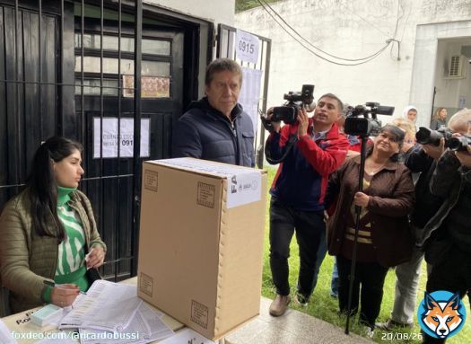 &iexcl;Mi voto en la escuela Scalabrini Ortiz es por la vida, la libertad de poder elegir, la fuerza para acabar con este sistema electoral fraudulento, por la juventud, la familia, la seguridad, la educaci&oacute;n, los valores y el progreso para #Tucuman! @JMilei