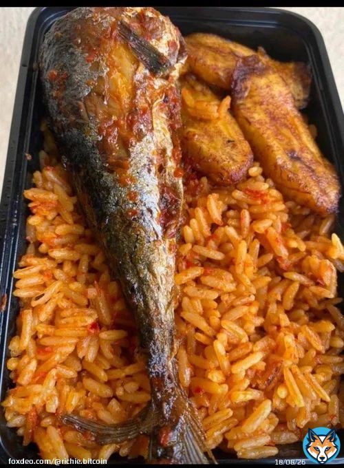 I thought money was the only thing that could change people until I went to a wedding today and ordinary jollof rice made someone act as if she did not know me