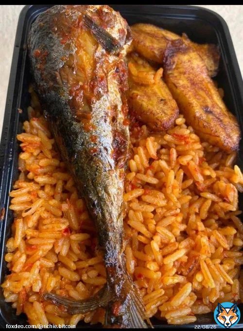 I thought money was the only thing that could change people until I went to a wedding today and ordinary jollof rice made someone act as if she did not know me