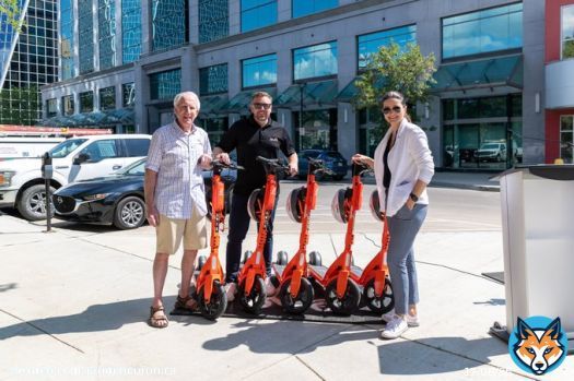 Today, Neuron joined Mayor Sandra Masters and Councillor Bob Hawkins who officially helped launch our fleet of distinctive orange e-scooters in the @CityofRegina. We are thrilled to be bringing micromobility and its many benefits to #Saskatchewan!