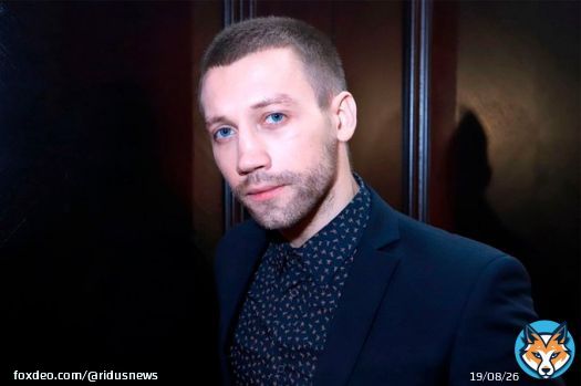 Российский актер Александр Кузнецов, известный по фильму &laquo;Сердце Пармы&raquo; и сериалу &laquo;Содержанки&raquo;, уехал в Лондон, подделав документы.