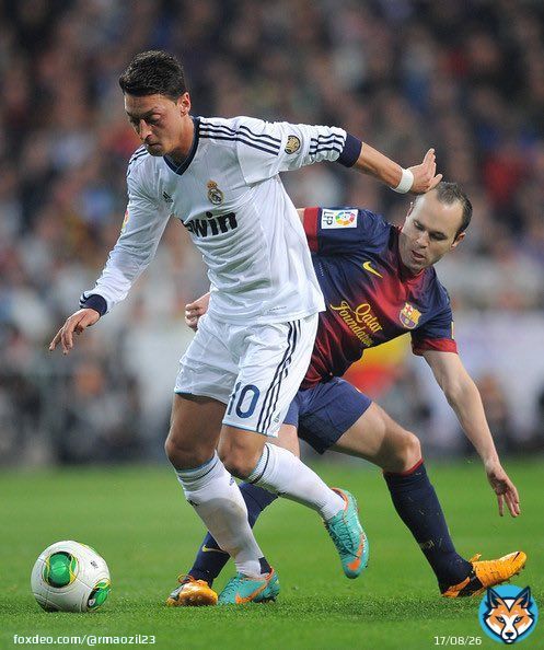 Iniesta on &Ouml;zil: &ldquo;He understands football better than anyone else.&rdquo;   Xavi on the best players he faced in El Clasico: &ldquo;The ones I can't forget are Ronaldo, Luis Figo, Raul, Fernando Hierro, Roberto Carlos, Zidane and in the laater years Cristiano Ronaldo, Mesut Ozil.&rdquo;