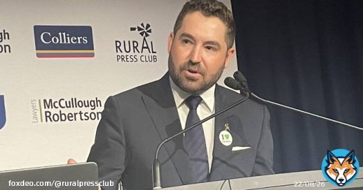 Dynamic beef industry leader Bryce Camm says industry should play a far stronger role to encourage young people to study agriculture at university. @qclnews @MarkQCL @UQ_News @QAAFI @BryceDCamm  #AgDayAU