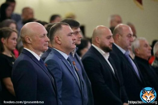 8 мая Посол России в Южной Осетии М.М.Кулахметов посетил праздничный концерт, посвященный Дню Победы в Великой Отечественной войне. В программу концерта вошли известные песни военных лет и современные музыкальные композиции.  #ДеньПобеды78 #ДеньПобеды2023 #ДеньПобеды   ИА 'Рес'