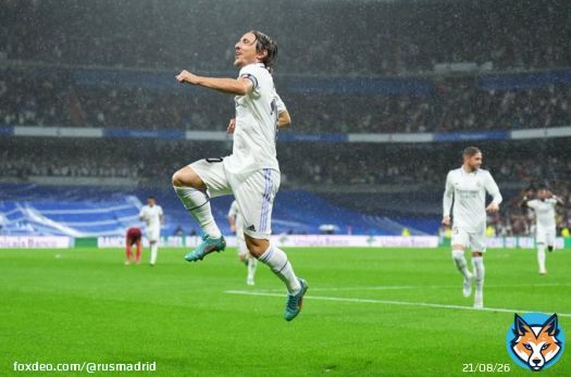 Перерыв на Бернабеу!  Реал Мадрид 1-0 Севилья (гол Лукиты).  #HalaMadrid