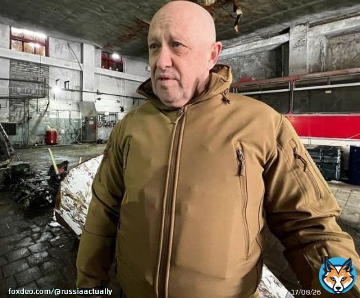 Евгений Пригожин пообещал, что пойдет до конца в своем конфликте с Минобороны РФ  &laquo;Они вместо того, чтобы выполнить свой долг и дать столько боеприпасов, сколько надо, они сидят хихикают у себя в кабинетах и плетут интриги&raquo;, &mdash; отметил основатель ЧВК Вагнер.