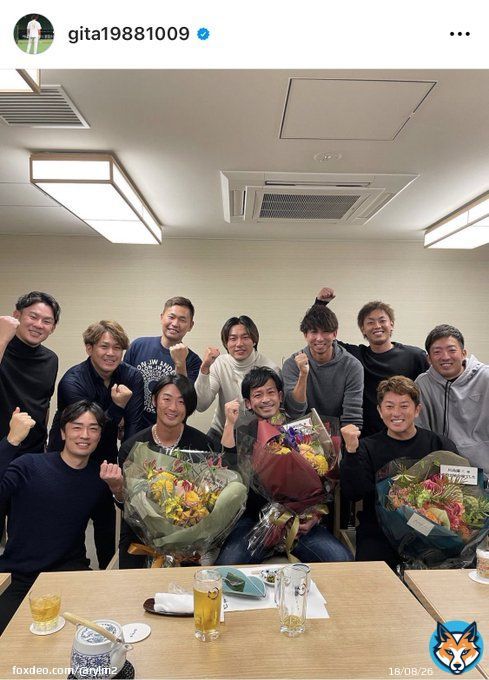 メンバー豪華過ぎやろ笑  マッチ巨人に行っても頑張って！  #松田宣浩 #柳田悠岐 #明石健志 #和田毅 #牧原大成 #甲斐拓也 #中村晃 #福田秀平 #今宮健太 #嘉弥真新也 #川島慶三
