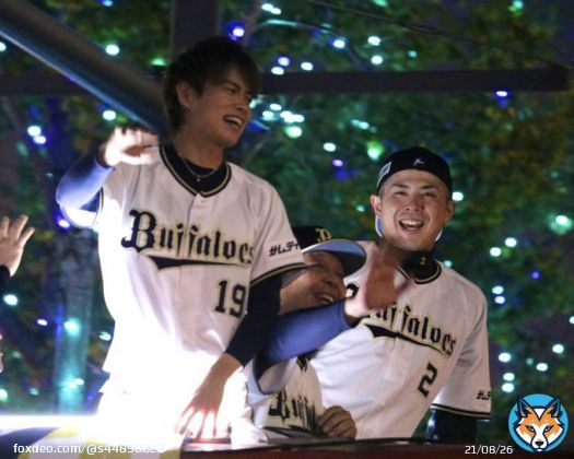 2022/11/5 御堂筋パレード #御堂筋パレード #orix_buffaloes  #山岡泰輔 #若月健矢 #オリックス優勝パレード #オリックスパレード #オリックス・バファローズ