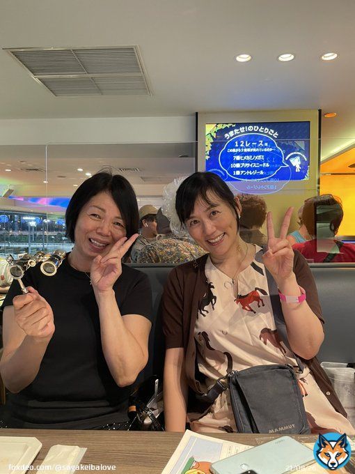 昨日は、大井競馬場のダイヤモンドターンに、14時のオープンから21時の閉店までずーっといました 一緒に行ったみんなは、もっと早く帰る予定だったのに、居心地良すぎて結局全員最後まで そしてなんと、20時頃、時々FUJIに来てくださる@han1123a さんが、私の投稿を見て会いに来てくれました
