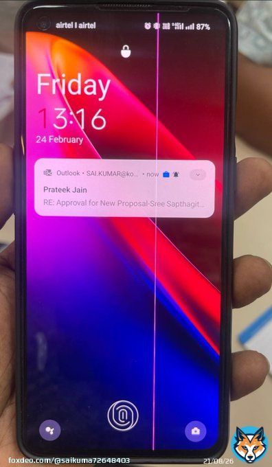 I got a pink line on my display  in my OnePlus 9 mobile after updating Android 13, I am a one plus user from one plus one model onwards this is my 3rd mobile..This is my first issue .. kindly do the needful #oneplus9 #oneplusindia @OnePlus_IND @OnePlus_IN @Android #android13