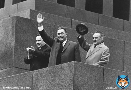 СССР. 1965 год. 1мая. Л.И.Брежнев. Первый раз без Никиты Хрущева. Фото: Бальтерманц.