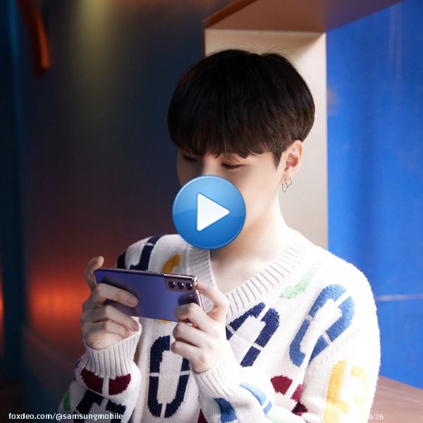 #SUGA is showing how his images can look even better on the #GalaxyS23. What&rsquo;s your favorite photo of SUGA with Galaxy? Tweet them in the replies! #GalaxyxBTS @BTS_twt