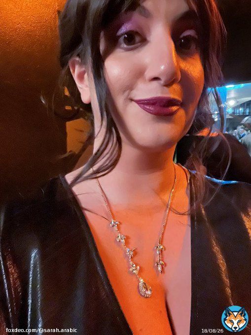 Did my necklace just break.. or is this ... #highfashion?