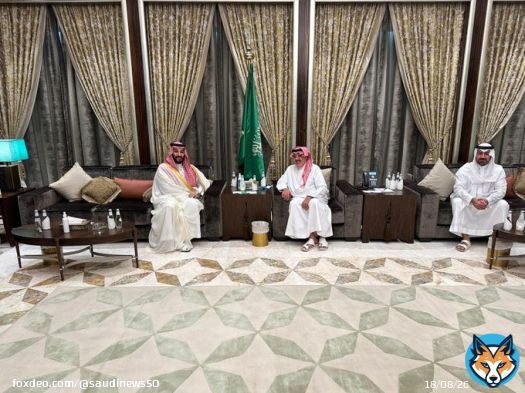 ولي العهد الأمير محمد بن سلمان يقدم العزاء في وفاة والدة الأمير متعب بن عبدالله.  -
