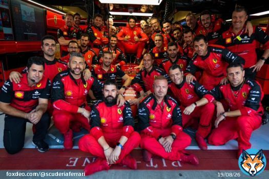 Team    @Carlossainz55   #essereFerrari #AbuDhabiGP
