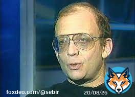 Нам, в эпоху цифровых технологий, вместе поют песни Летов, Горшок, Цой. Теперь с нимим и Володарский. Может кто и переводы его голосом в фильмах замутит.  F  Ублюдок, мать твою, а ну, иди сюда, говно собачье, а? Что, сдуру решил ко мне лезть?