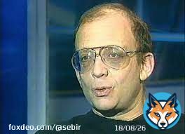 Нам, в эпоху цифровых технологий, вместе поют песни Летов, Горшок, Цой. Теперь с нимим и Володарский. Может кто и переводы его голосом в фильмах замутит.  F  Ублюдок, мать твою, а ну, иди сюда, говно собачье, а? Что, сдуру решил ко мне лезть?