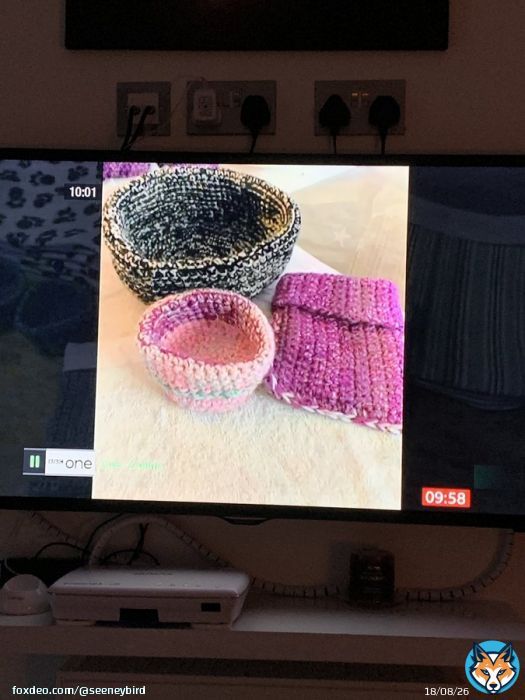 I&rsquo;ve been making some nests and pouches etc for the animals affected by the fires in Oz. The bbc just showed my pic! #imadethis #AustralianFires #crafts #animalrescuecraftguild