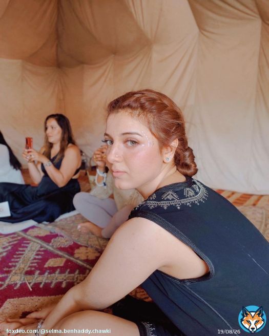 Eyes don&rsquo;t lie chico \u2728 #photography #photographer #poet #poetry #lovequotes #art #artist #traditional #sahara #moroccansahara #desert #sand #redhair #selmabenhaddychawki