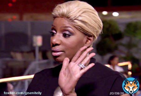 Yea Ginny needs to spend some time with her dads side of the  family cause chileee! sis lacks serious home training #ginnyandgeorgia