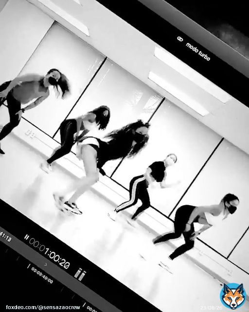 Coming soon to #sensazaoonline   #modoturbochallenge #danceathome #sensazao #dancefitness   @pabllovittar  @anitta  @luisasonza