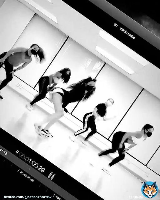 Coming soon to #sensazaoonline   #modoturbochallenge #danceathome #sensazao #dancefitness   @pabllovittar  @anitta  @luisasonza