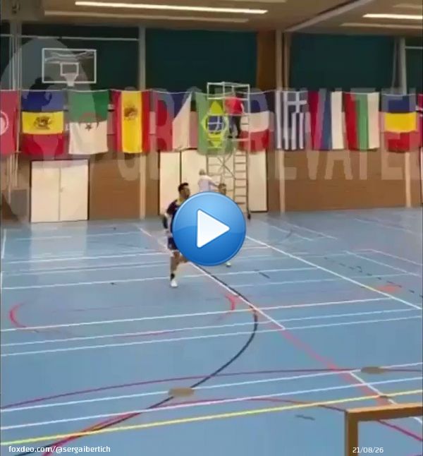 На международном турнире по футзалу организаторы сняли флаг России.