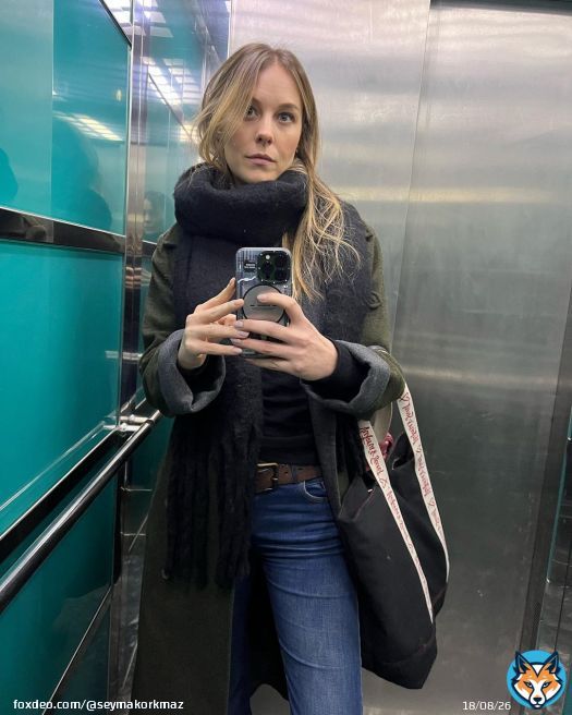 ????#mirrorselfie \u270c\ud83c\udffb