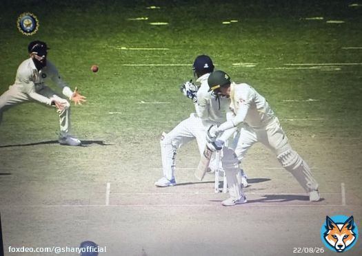 &ldquo;It&rsquo;s like he doesn&rsquo;t think the ball will come to him, looks away from the game&rdquo;, Mark Waugh on Virat Kohli, and he&rsquo;s not looking up to the mark for slip fielding. Virat reflexes are very slow. #INDvsAUS