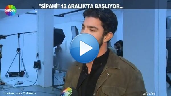 Afiş &ccedil;ekiminin kamera arkasında #Sipahi oyuncularıyla &ouml;zel r&ouml;portaj! #CumartesiS&uuml;rprizi   @sipahidizitv 12 Aralık Pazartesi 20.00'de Show TV'de başlıyor!