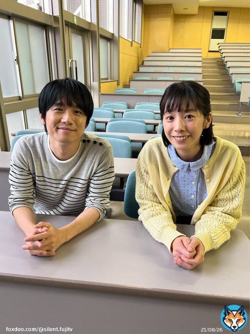 \u25e4#silentオフショット\u25e2  8年前、学生時代に出会っていた春尾先生と奈々。  ふたりのオフショットをお届けします  #silent #風間俊介 #夏帆