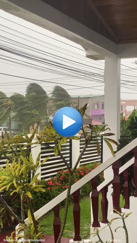 Hurricane Lisa in Belize City #HurricaneLisa #weather