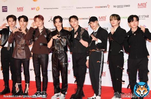 .@Stray_Kids extends their record as the holder of the most Daesangs (Grand Prize) by a 4th generation Male Act!   MAXIDENT AOTY 2022AAA #StrayKids_AOTY2022AAA #스키즈_AAA_올해의앨범수상_축하해 #スキズ今年のアルバム賞おめでとう